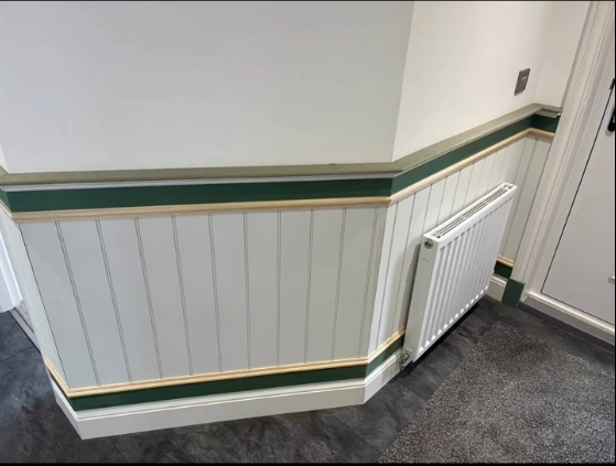 Bespoke Hallway Panelling with a Decorative Trim. review project photo